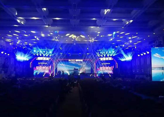 Màn hình Led cho thuê trong nhà nhẹ có thể di chuyển được Độ sáng 800nits