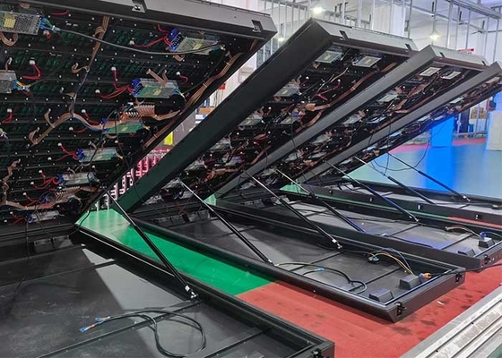 P4 Màn hình LED ngoài trời gắn tường Đối với quảng cáo Tủ lật phía trước Bảo trì tủ trước khi chống mưa