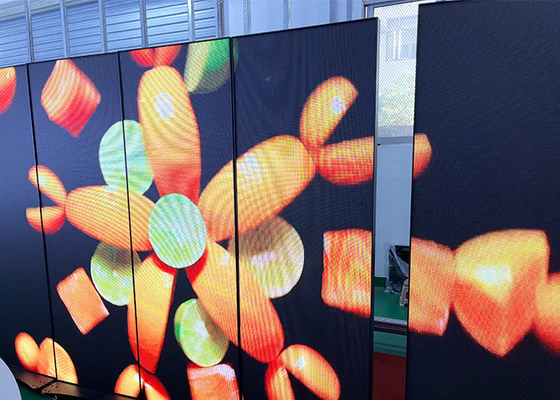 Bên trái và bên phải Splicing Poster Screen Synchronized Images GOB Panel